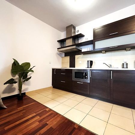 Jagielly Apartment ~ Self Check-In 24H ~ Parking & Lift Breslavia Exterior foto