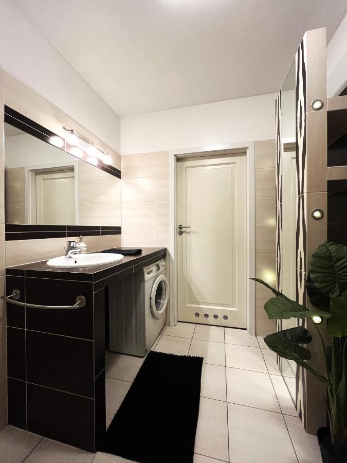 Jagielly Apartment ~ Self Check-In 24H ~ Parking & Lift Breslavia Exterior foto